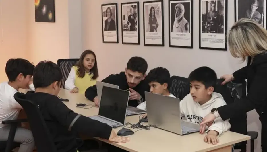 Mersin Büyükşehir çocuklara teknolojiyi öğretiyor