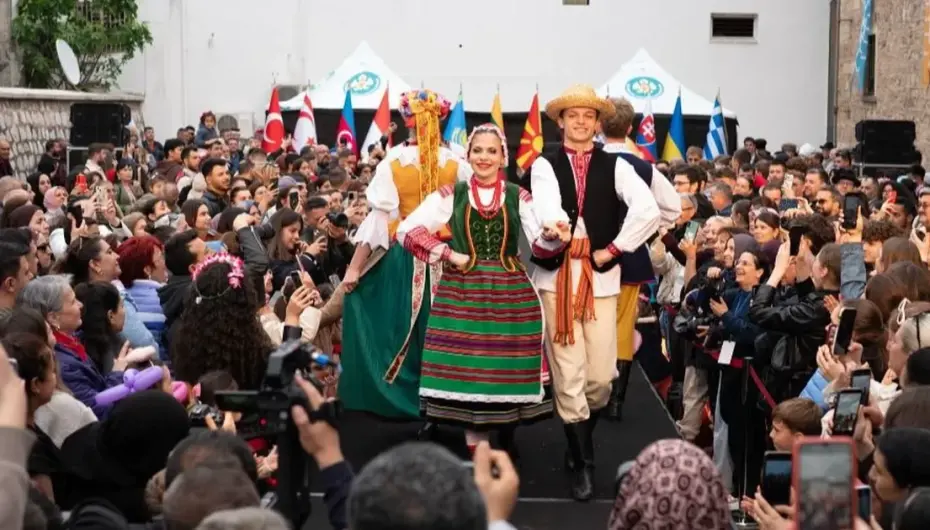 Manisa Mesir Festivali'nde kültür defilesi büyüledi