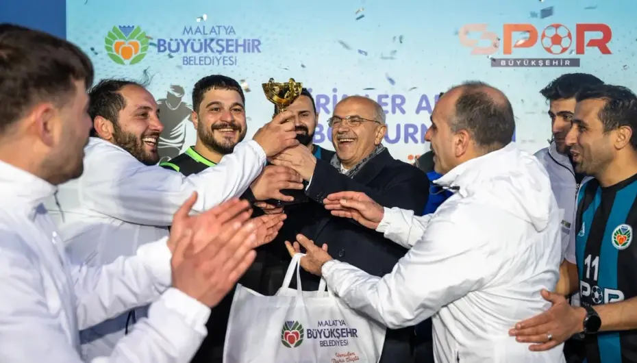 Malatya Büyükşehir'de şampiyon Gençlik ve Spor Hizmetleri Dairesi Başkanlığı oldu