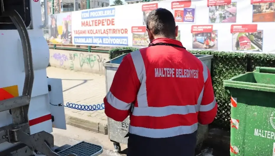 İstanbul Maltepe’de bahar temizliğine Çınar'la devam