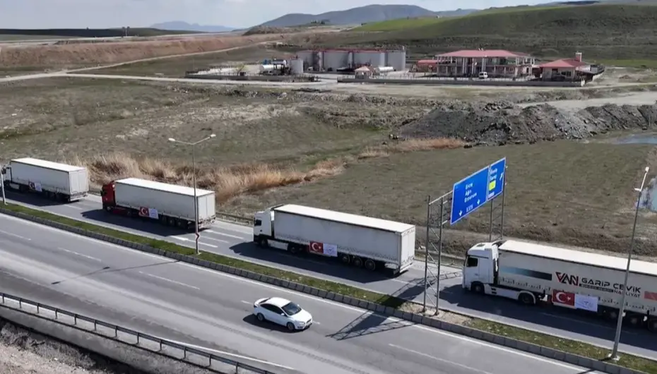 Türkiye’den İran’a 'şifa kervanı' yola çıktı
