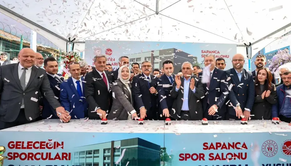 Sakarya’da spor hamlesi... Spor Salonu'nda 4. temel Sapanca’ya