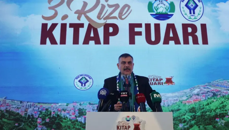 Bakan Çiftçi Rize Kitap Fuarı'nın açılışına katıldı