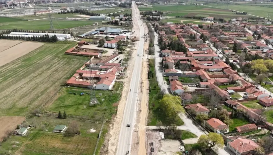 Eskişehir'de yollar genişliyor sürücülerin yüzü gülüyor