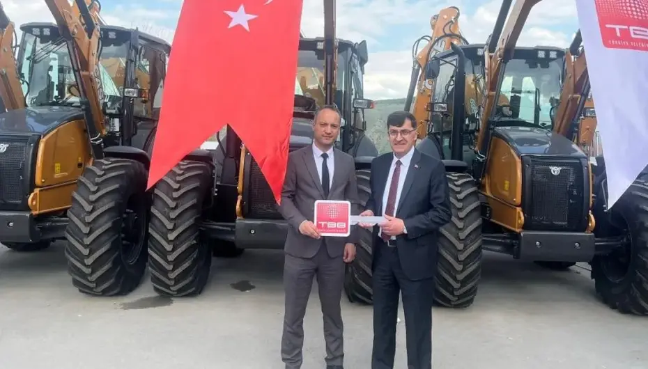 Kütahya Belediyesi’ne TBB'den yeni iş makinesi desteği
