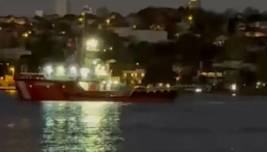 Yeniköy açıklarında karaya oturan “KAPPA” kurtarıldı