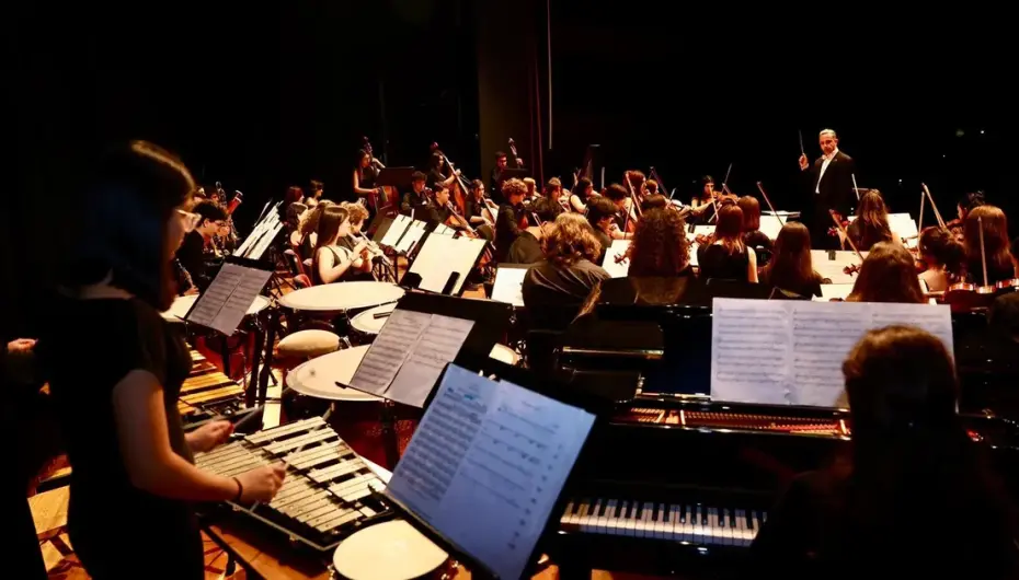 Dokuz Eylül'den miniklere 'klasik' aşısı