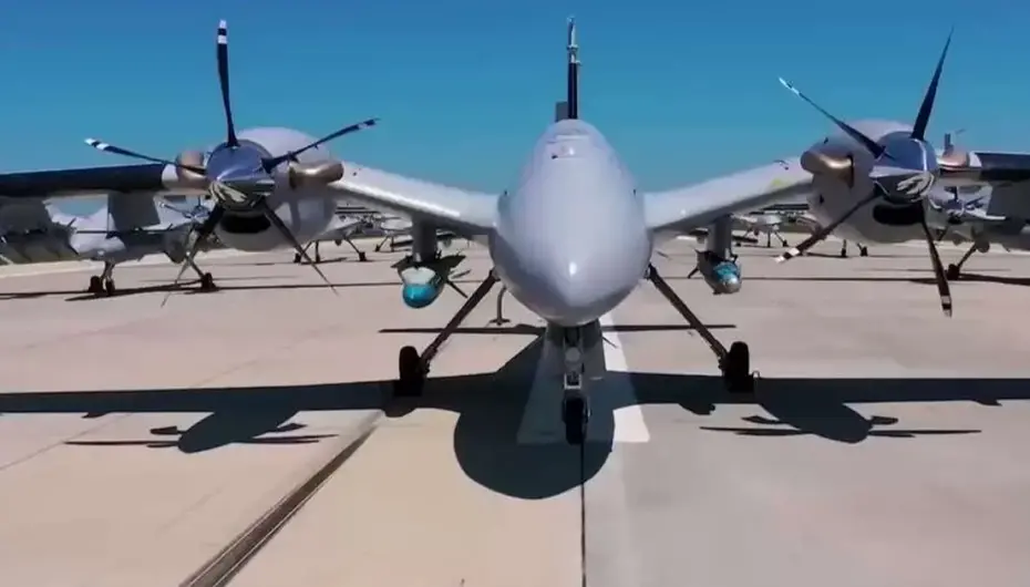 AKINCI TİHA tatbikatta deniz yetki alanı rotasını izledi