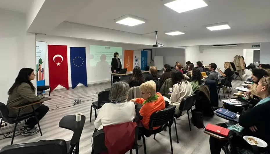 İzmir Konak'ta 'Yarının Yetişkinleri' Çalıştayı