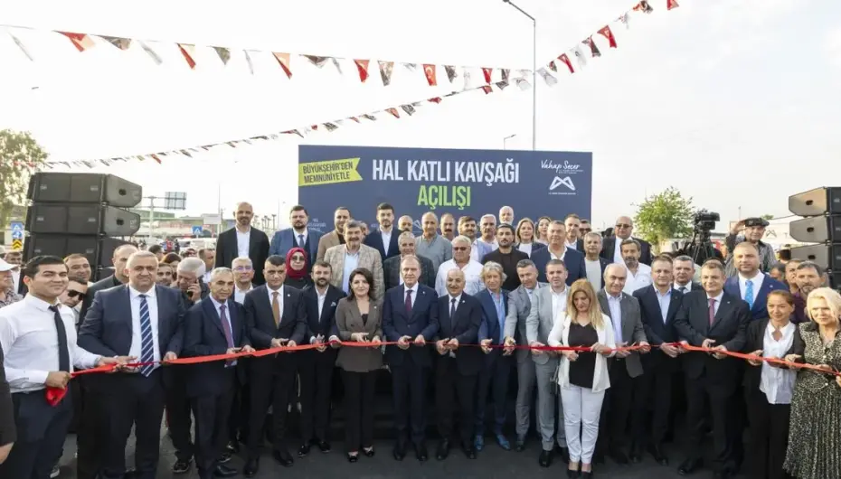 Mersin’de ulaşıma dev yatırım: Hal katlı kavşağı açıldı