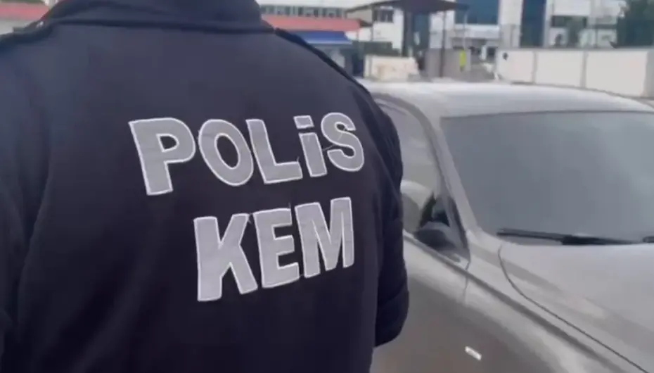 Adana’da uyuşturucu operasyonu: 2 tutuklama