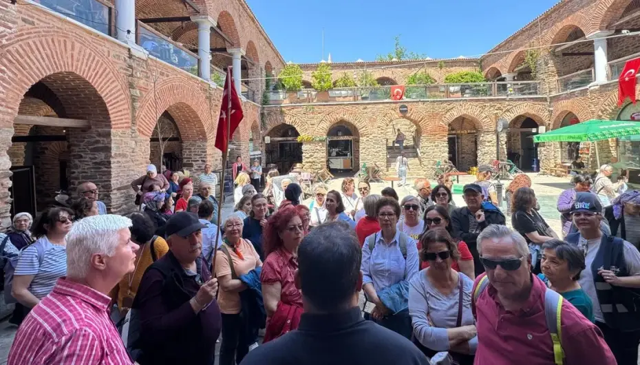 İzmir Büyükşehir’den emeklilere özel gezi programı