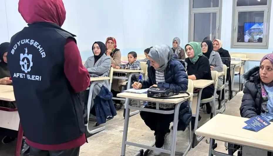 Kocaeli'de 'afete dirençli kadınlar' yetişiyor