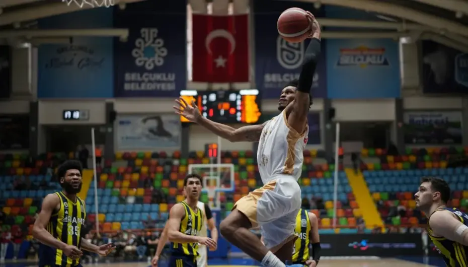 Konya Büyükşehir Play-Off’a galibiyetle başladı