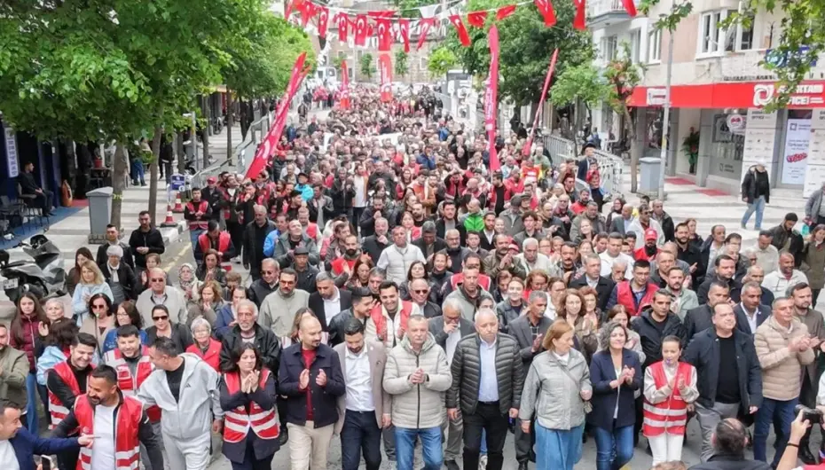 Manisa'da Başkan Dutlulu emekçilerle omuz omuzaydı