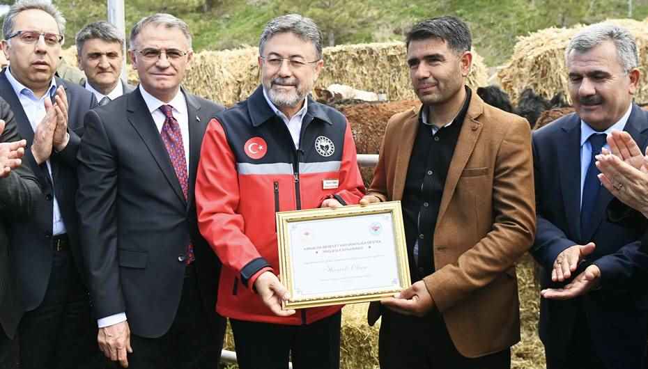 Bakan Yumaklı'dan müjde: Hayvancılıkta dev destek projesi başlıyor!