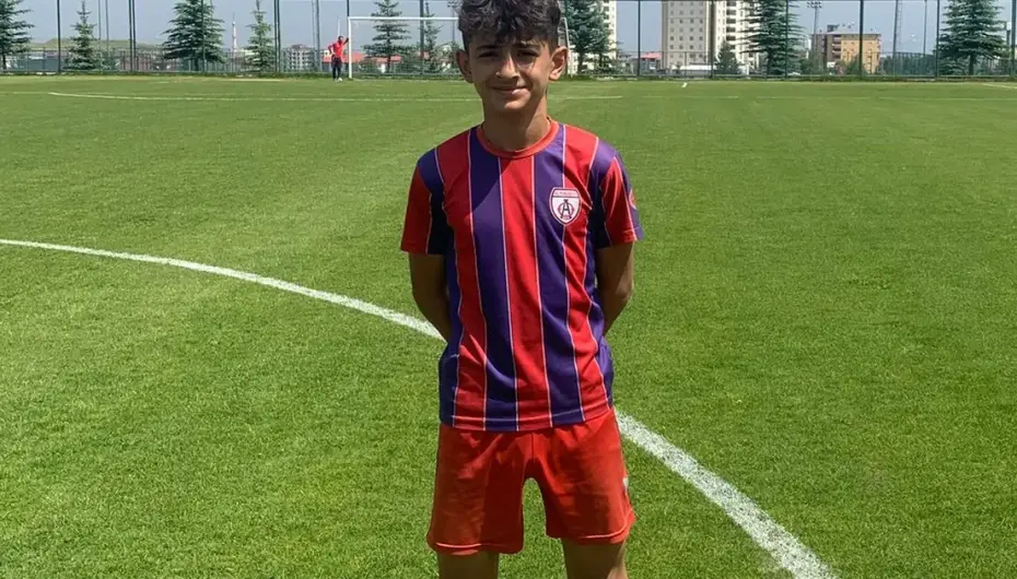 Yeşil Artvinsporlu Miraç, U14 Millilerin İspanya kadrosunda