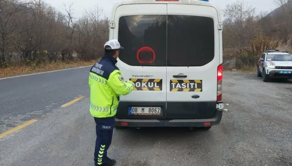 Artvin’de okul çevreleri ve servislerde güvenlik denetimi