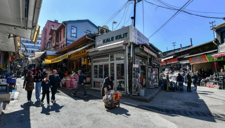 Ankara'da Tenekeciler Caddesi’ne estetik dokunuş