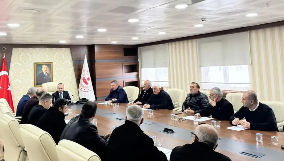 Artvin Hopa’da Köylere Hizmet Götürme Birliği toplandı