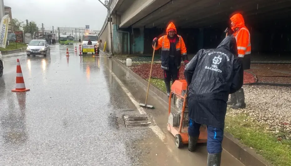 Kocaeli A Takımı hayatı kolaylaştırmayı sürdürüyor