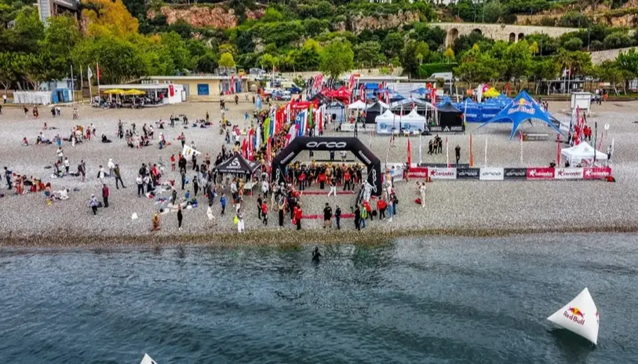 Antalya’da 21 ülkeden 750 sporcu kulaç attı