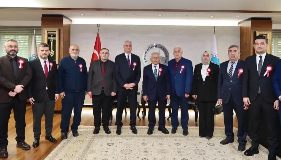 Memduh Büyükkılıç'a 'Vakıf' ziyareti