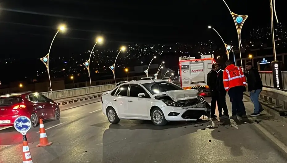 Kocaeli A Takımı’ndan kazaya ilk müdahale