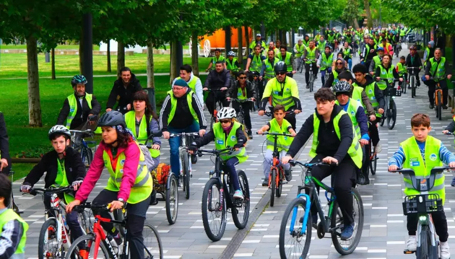 Sakarya'da pedallar güvenli ulaşıma çevriliyor