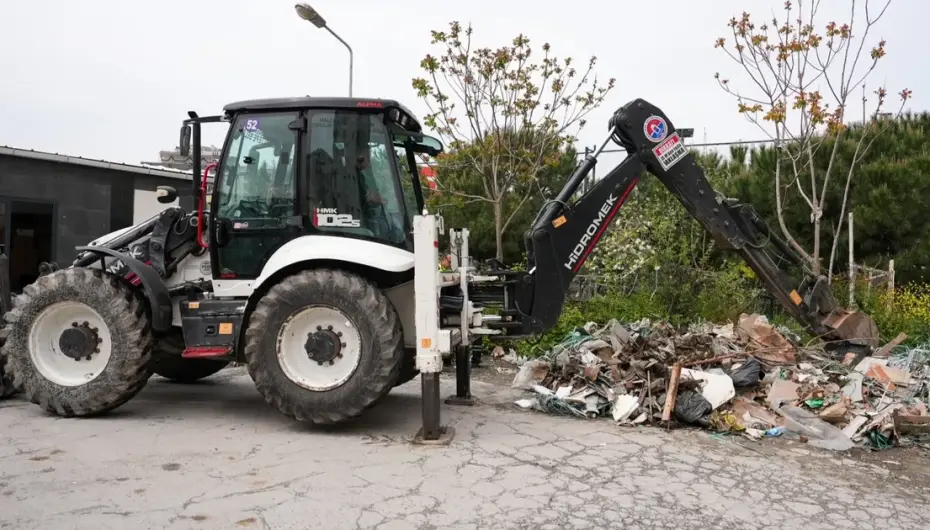 Maltepe'nin mahallelerinde bahar temizliği