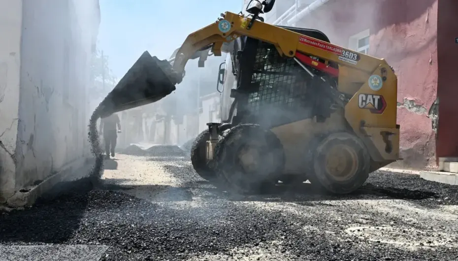 Manisa Muradiye’de yol yenileme ve asfalt seferberliği