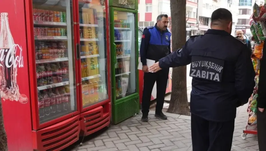 Eskişehir'de zabıta ekiplerinden ortak alanlara sıkı denetim