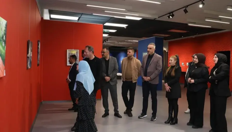 KAYMEK'ten 52 eserlik anlamlı kişisel sergi