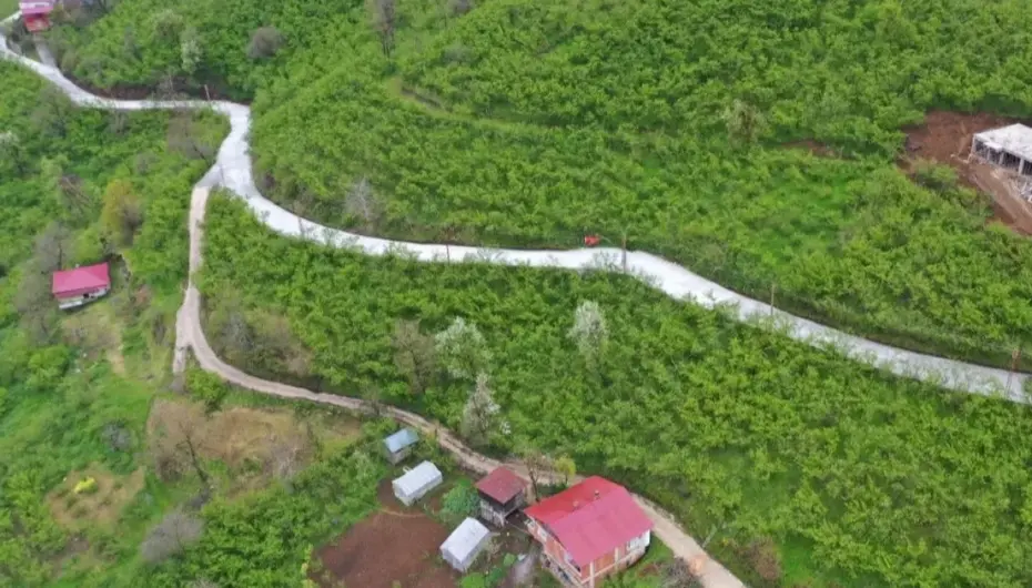 Ordu Kumru’da beton yol çalışması