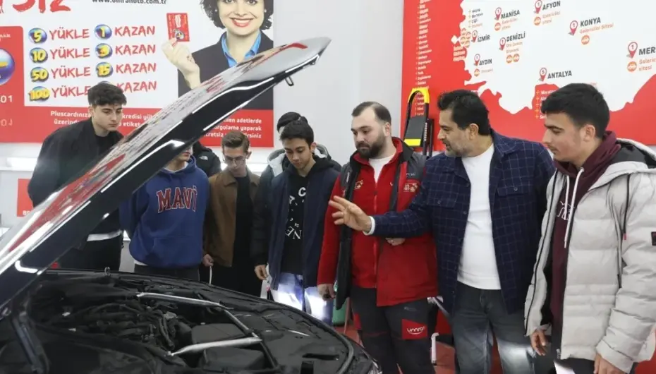 Samsun Büyükşehir’den gençlere oto ekspertiz kursu