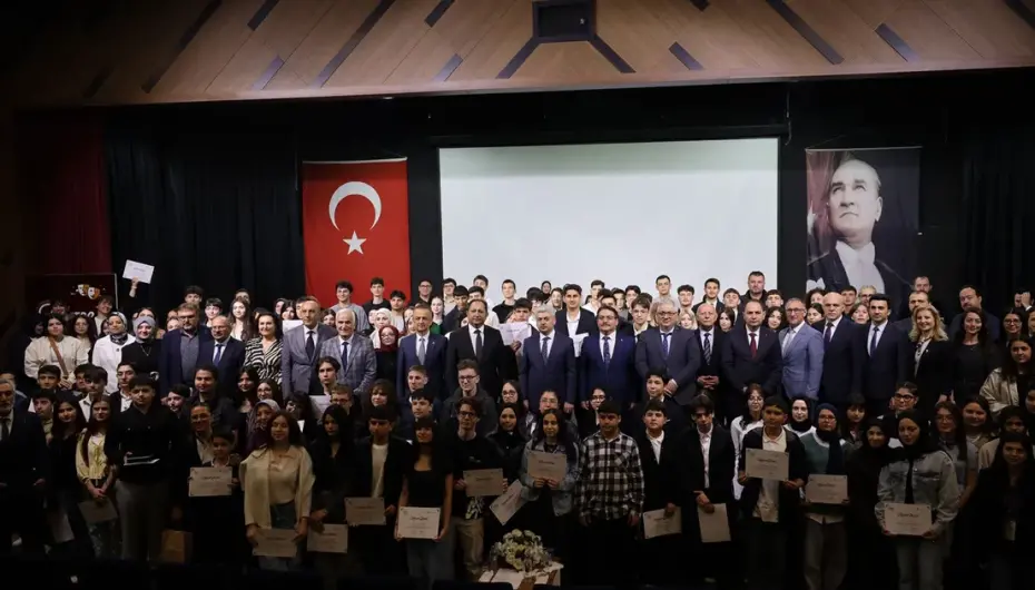 Sakarya'da liselilerin sanat dolu festivali ödül töreni ile taçlandı