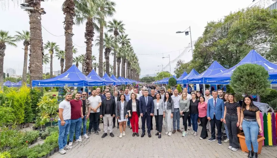 İzmir Balkon-Bahçe Bitkileri Festivali başladı