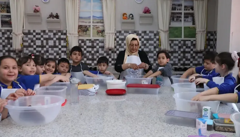 KAYMEK'ten minik şeflere 'tatlı' atölye