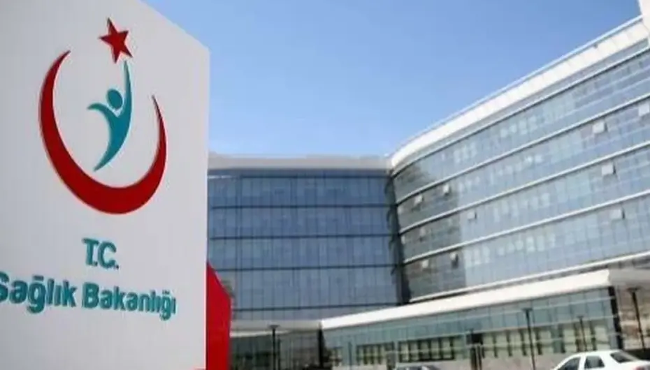 Sağlık Bakanlığı duyurdu... Seyahat gemisindeki 3 Türk vatandaşı karantinada