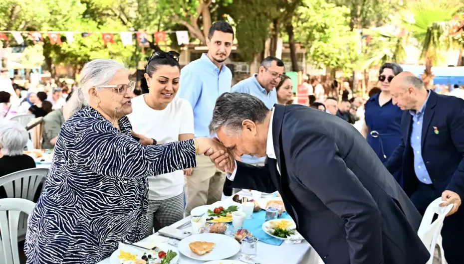 Antalya'da ‘Vatan sağ olsun’ diyen anneler unutulmadı