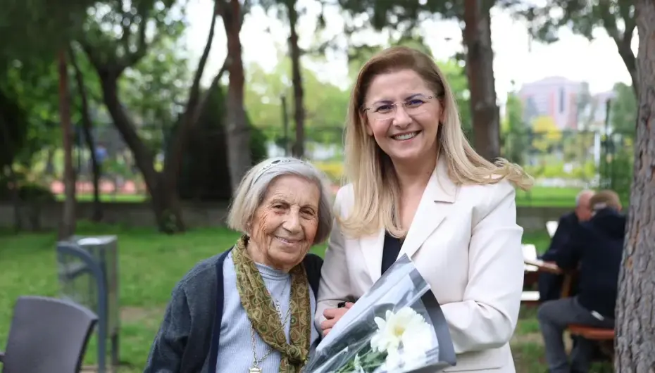İstanbul Bakırköy’de Anneler Günü’nde üç kuşak bir araya geldi