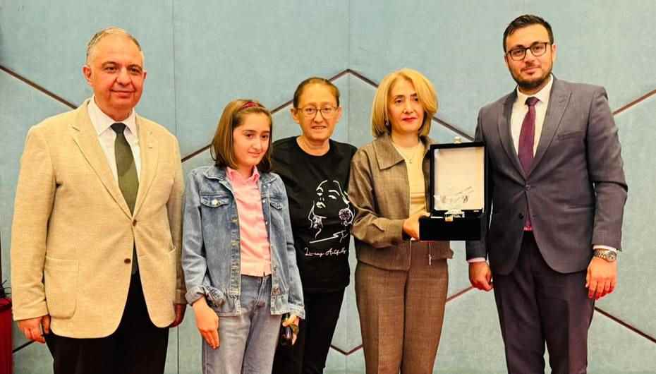 'Eczacılarımız sağlık sisteminin yapı taşı'