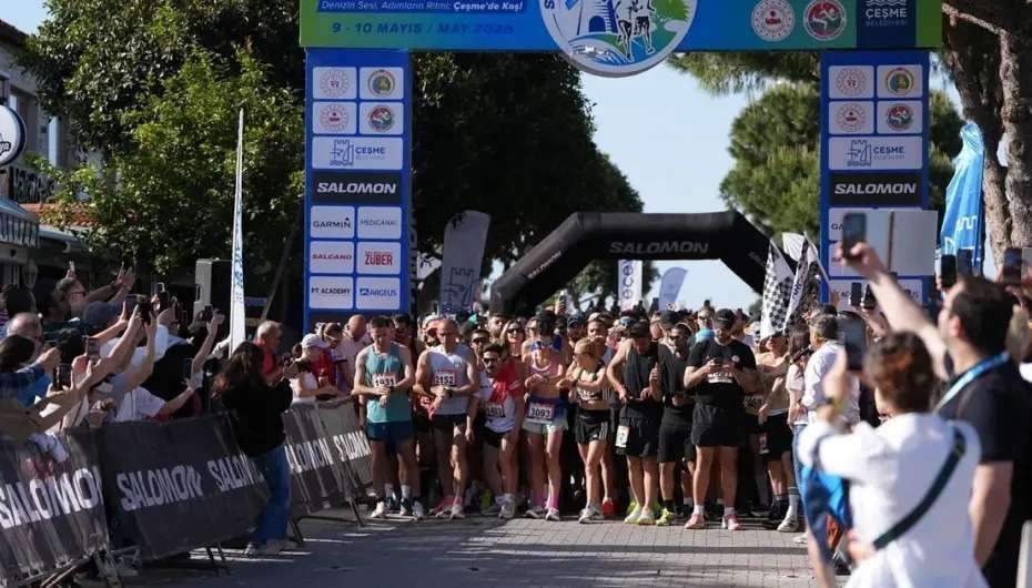 Çeşme’de rekor katılım... 43 ülkeden 3 bin 450 sporcu rüzgar eşliğinde koştu