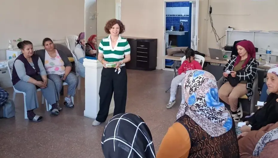 Kadın sağlığı seminerleri İzmir genelinde yaygınlaşıyor