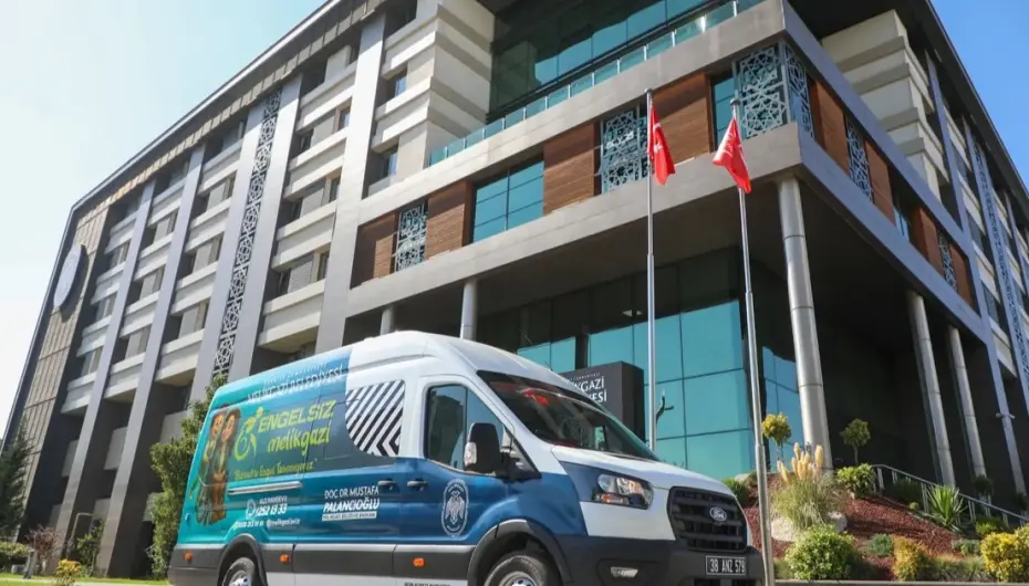 Kayseri Melikgazi'de engeller sevgiyle aşılıyor