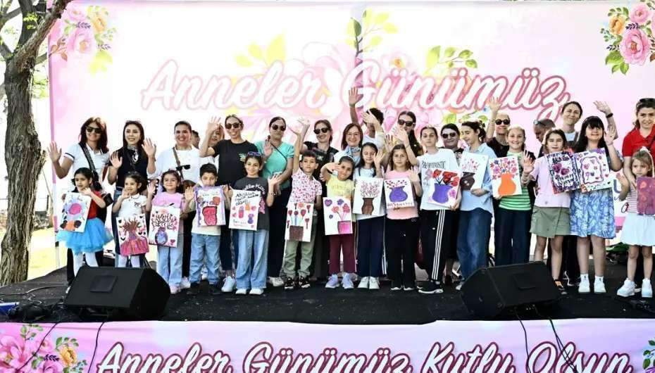 Muratpaşa’dan Anneler Günü’ne özel kutlama