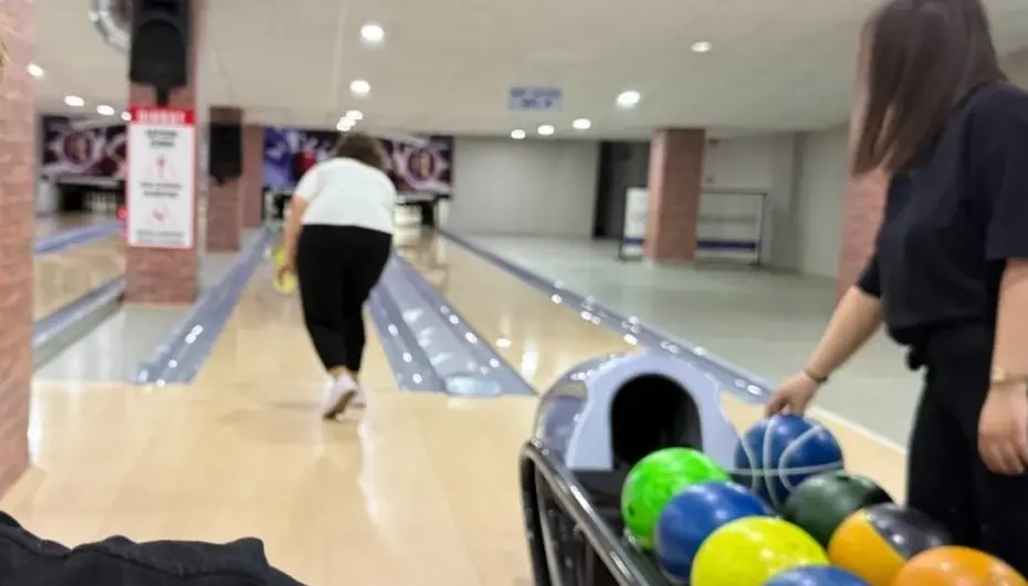 Çorum’da anneler bowlingde buluştu