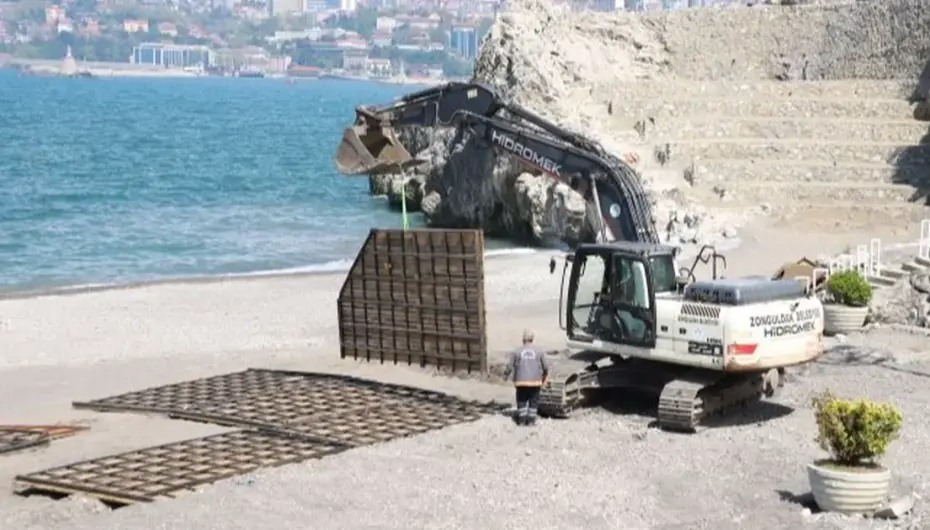 Zonguldak'ta Kızlar Plajı yaz sezonuna hazırlanıyor