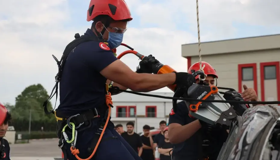 Sakarya'da geleceğin ateş savaşçıları nefes kesti