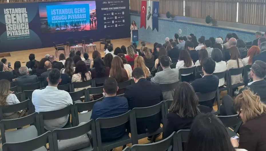İstanbul'da çarpıcı iş raporu... Gençler, gelecek arıyor